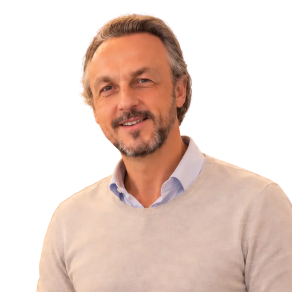 Nicolas Van Caemerbeke, coach professionnel certifié et dirigeant depuis 23 ans, souriant